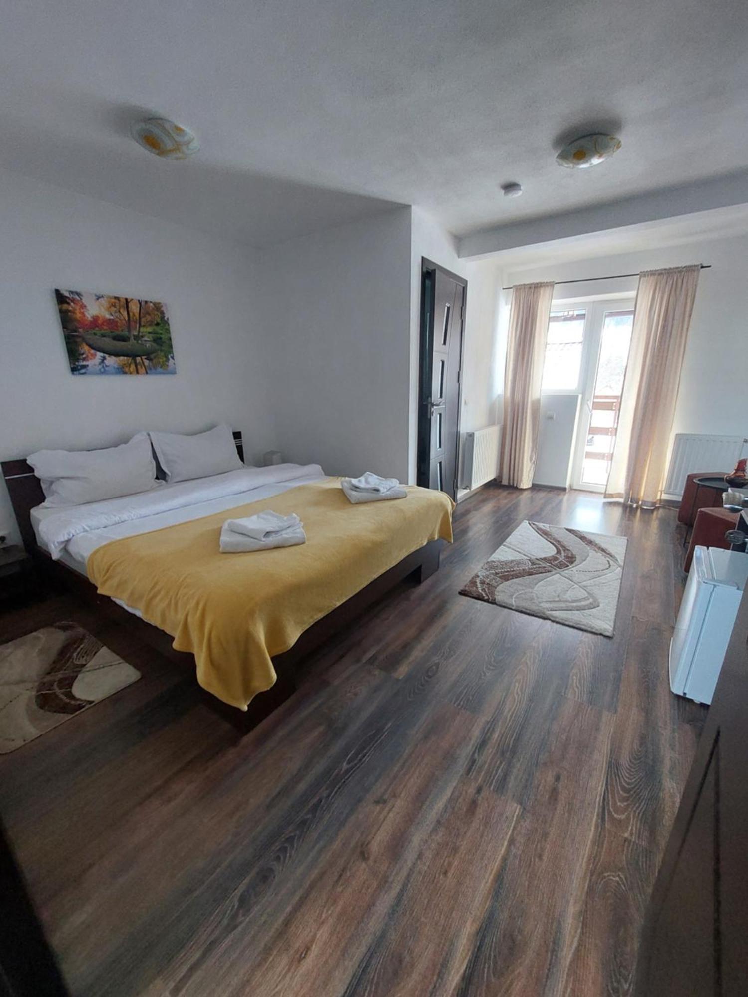 Casa Tamara Hotel Törcsvár Kültér fotó