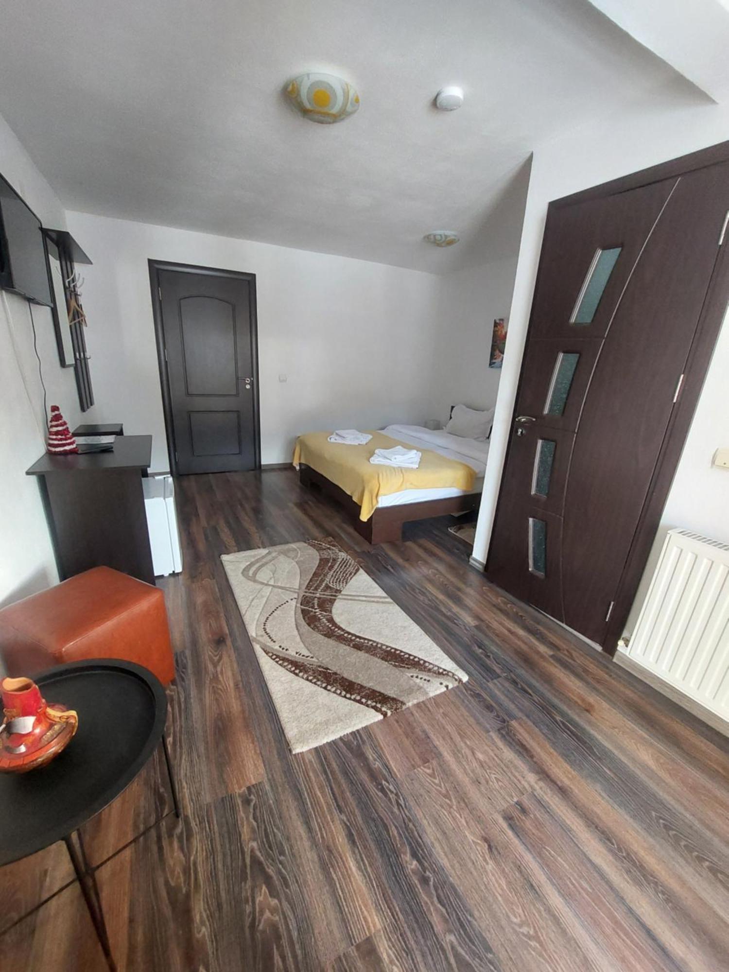 Casa Tamara Hotel Törcsvár Kültér fotó